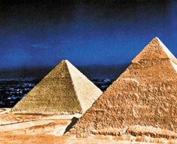 [Bild: pyramiden-big.jpg]